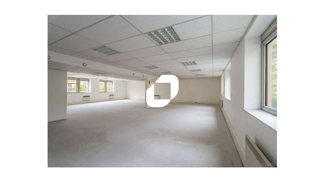 A louer Bureaux 145m² Versailles