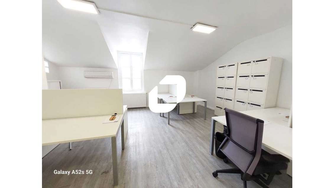 A louer Bureaux 13m² Versailles