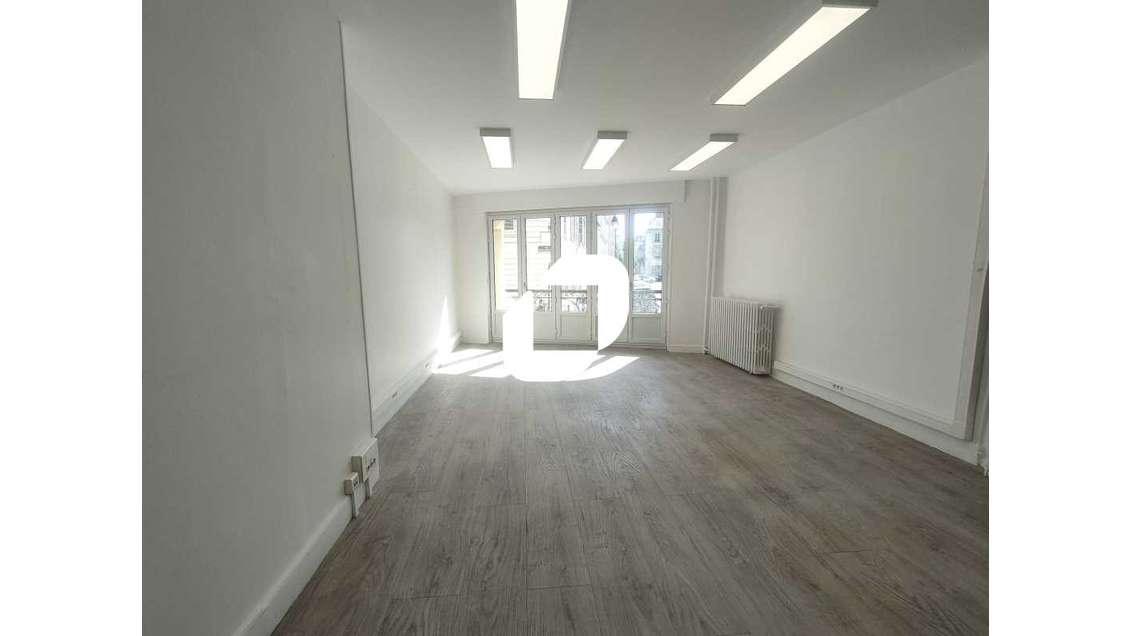 A louer Bureaux 224m² Versailles