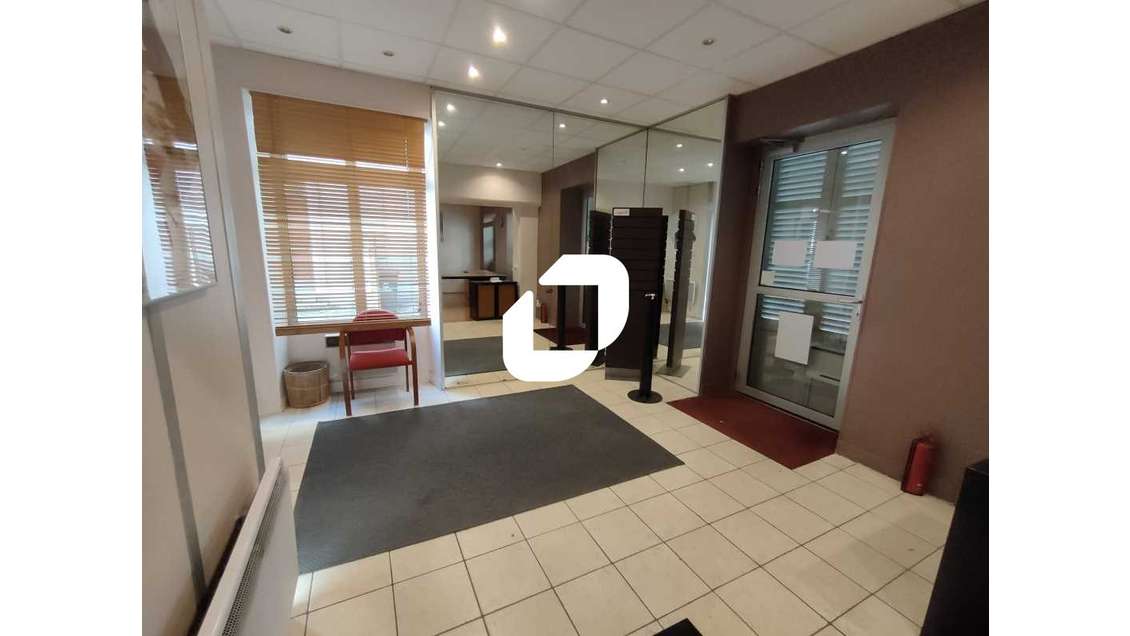 A louer Bureaux 94m² Versailles