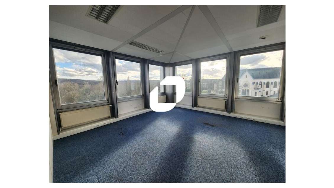 A louer Bureaux 450m² Versailles