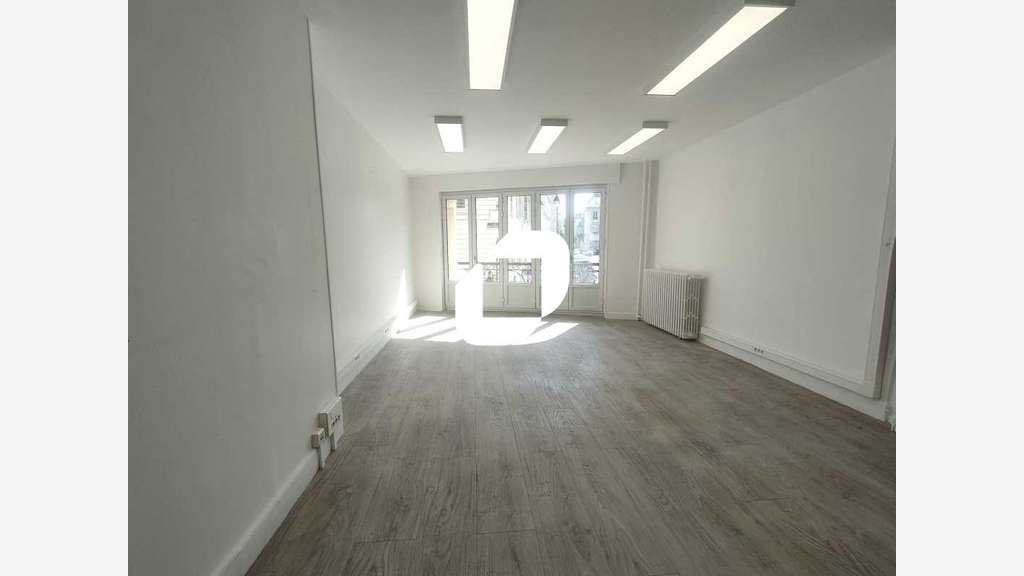 A louer Bureaux 224m² Versailles