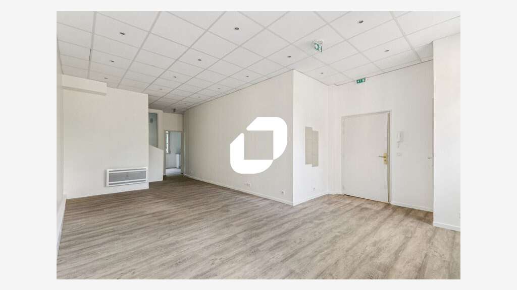 A louer Bureaux 99m² Versailles