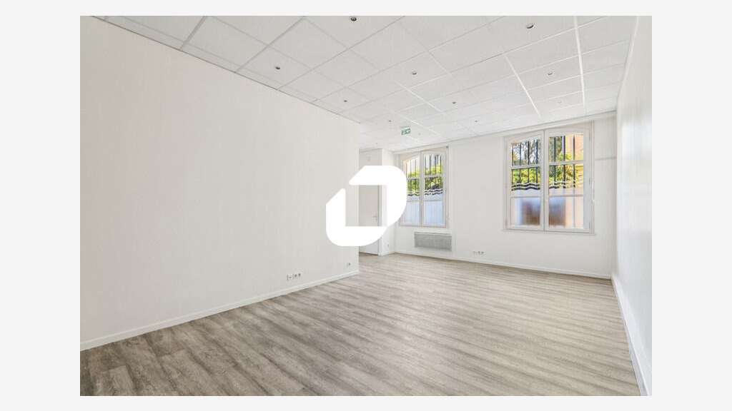 A louer Bureaux 99m² Versailles