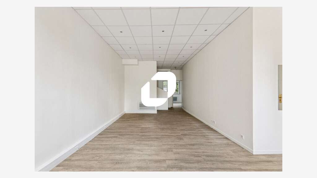 A louer Bureaux 99m² Versailles