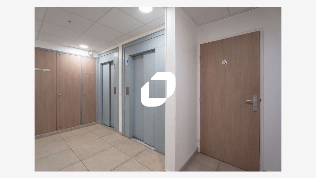 A louer Bureaux 216m² Versailles