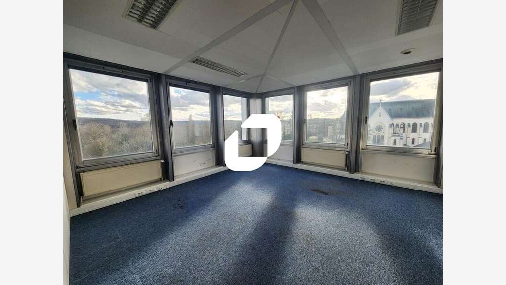 A louer Bureaux 450m² Versailles