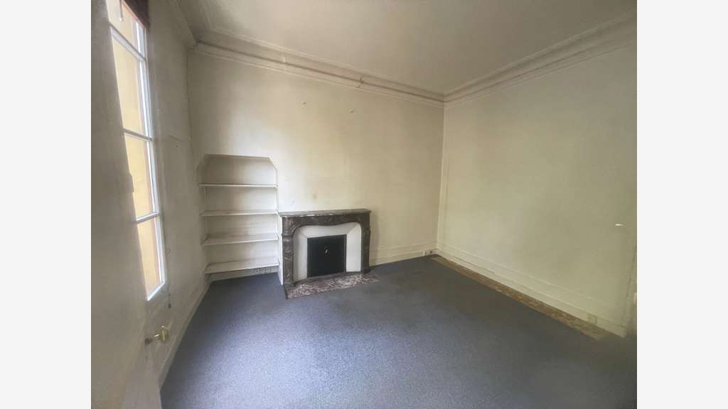 Location bureau de 85m² au 2ème étage à Versailles