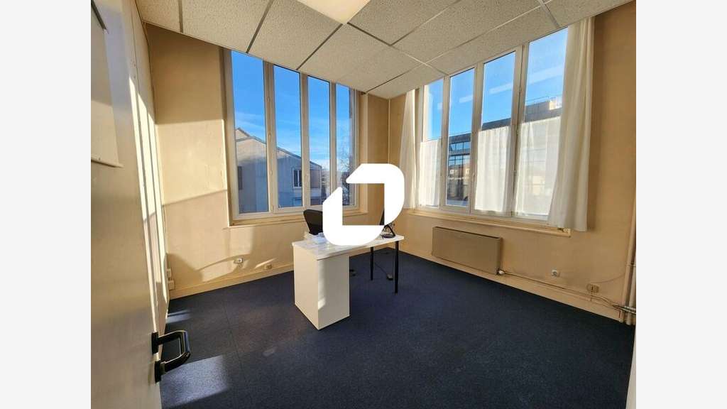 A louer Bureaux 122m² Versailles