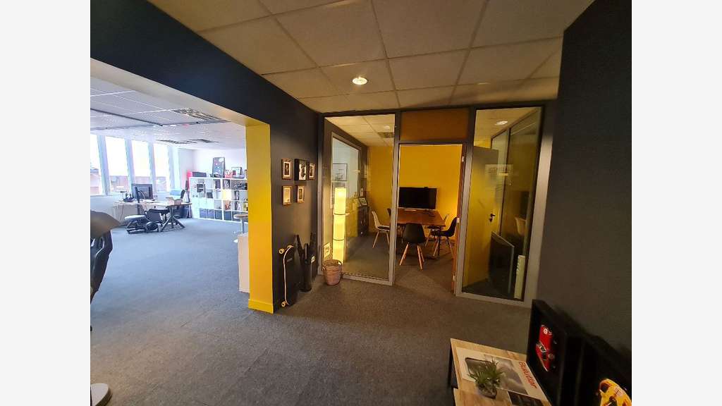 A louer locaux bureaux de 122m² dept Yvelines