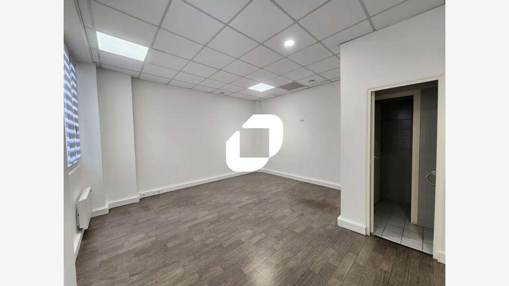 A louer Bureaux 28m² Versailles