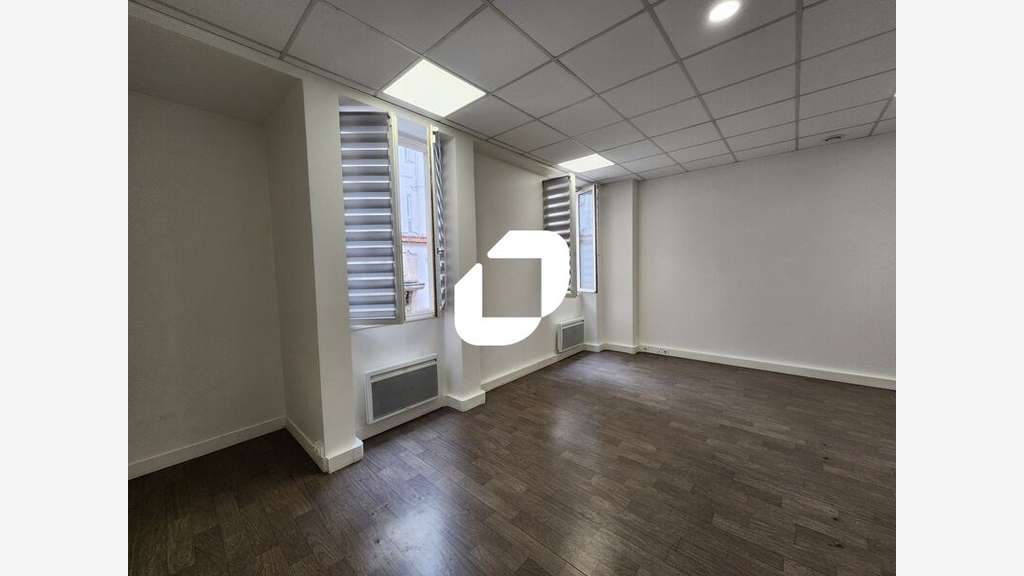 A louer Bureaux 28m² Versailles