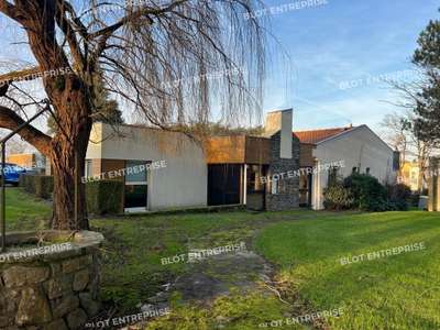 A louer bureaux 242m² Porte de Vertou