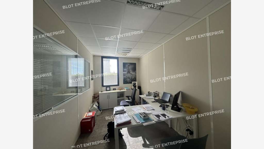 A louer bureaux 199m² RDC à Vertou