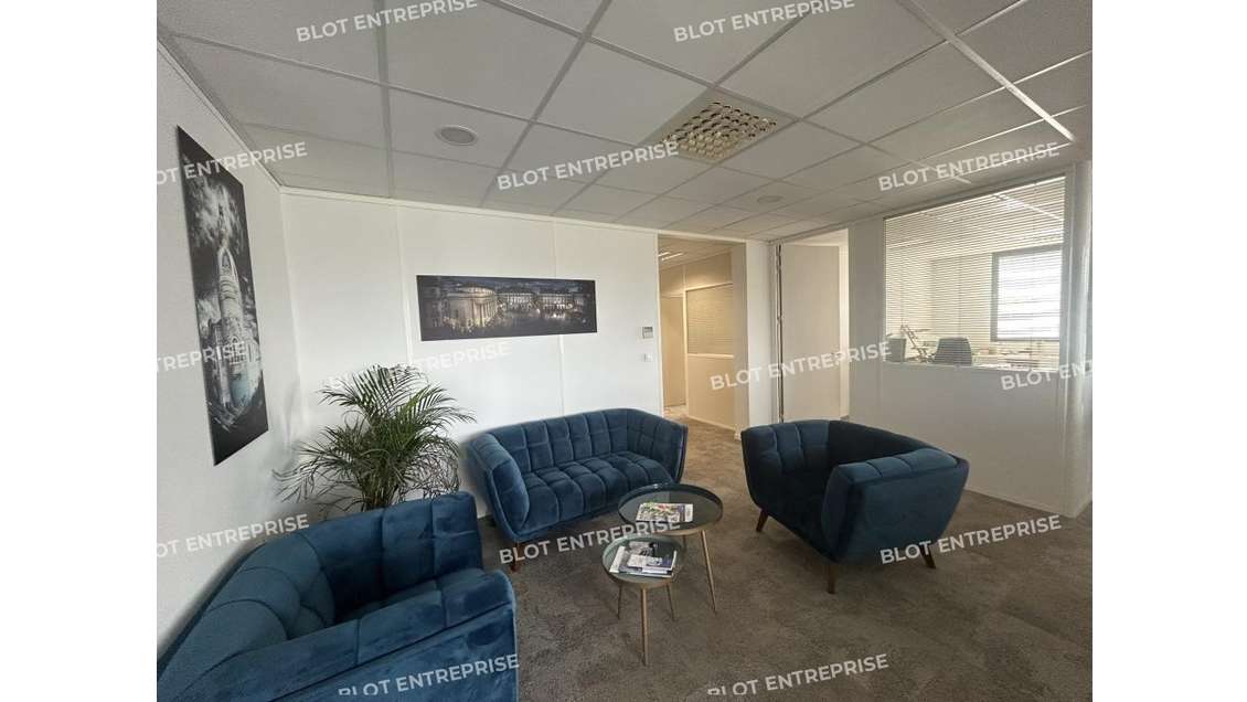 A louer bureaux 199m² RDC à Vertou