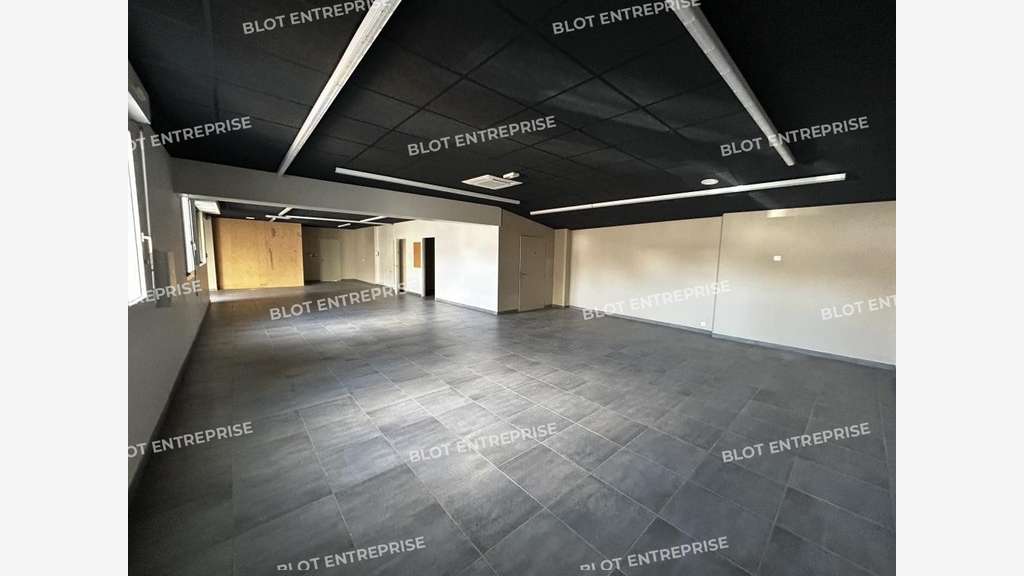 A louer bureaux indépendants de 192m² à Vertou