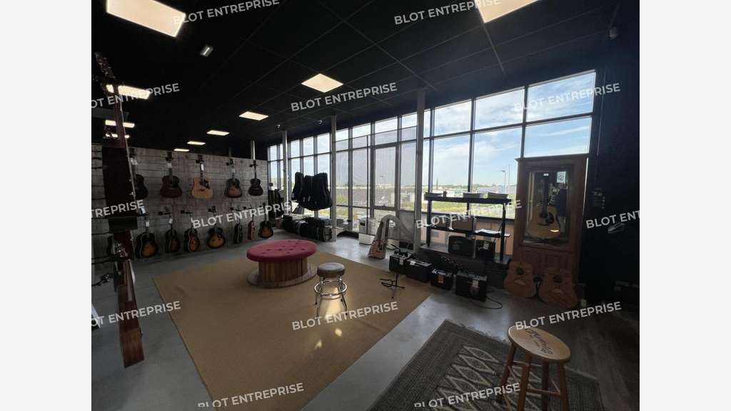 A louer bureaux 719m² R+1 à Vertou, Zone Pôle Sud