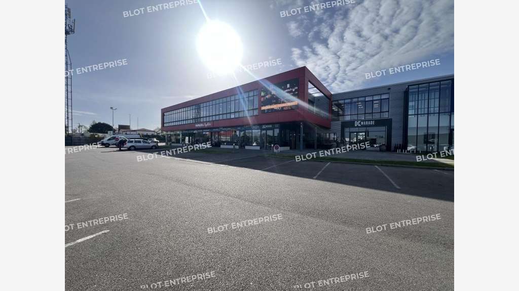 A louer bureaux 719m² R+1 à Vertou, Zone Pôle Sud