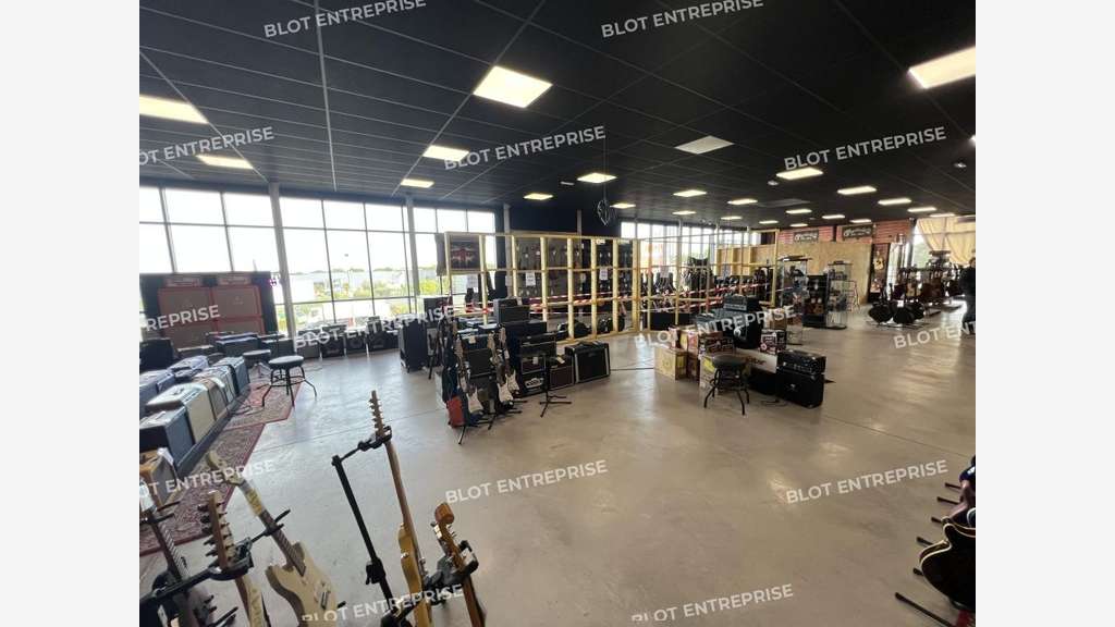 A louer bureaux 719m² R+1 à Vertou, Zone Pôle Sud