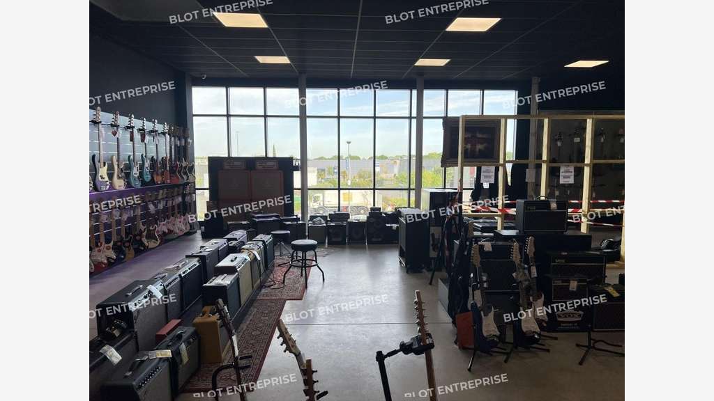 A louer bureaux 719m² R+1 à Vertou, Zone Pôle Sud