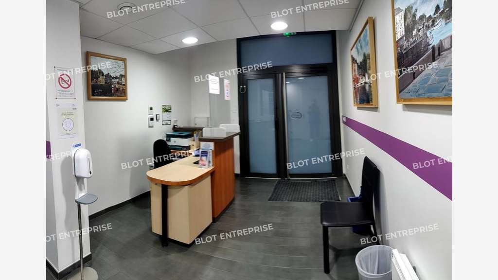 À VENDRE - À LOUER - BUREAUX - LOCAUX COMMERCIAUX 