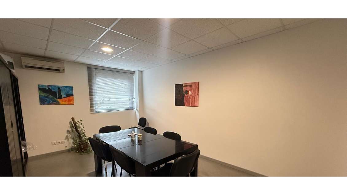 Location bureaux de 35m² en za à Veurey-Voroize