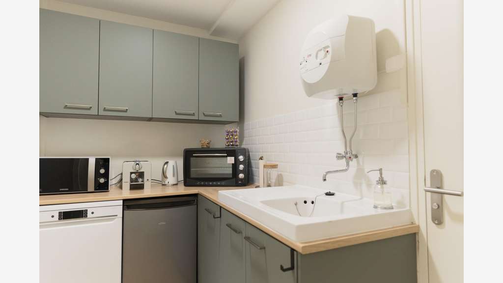 Location bureau privatif 12m² calme au R+1 Ecos