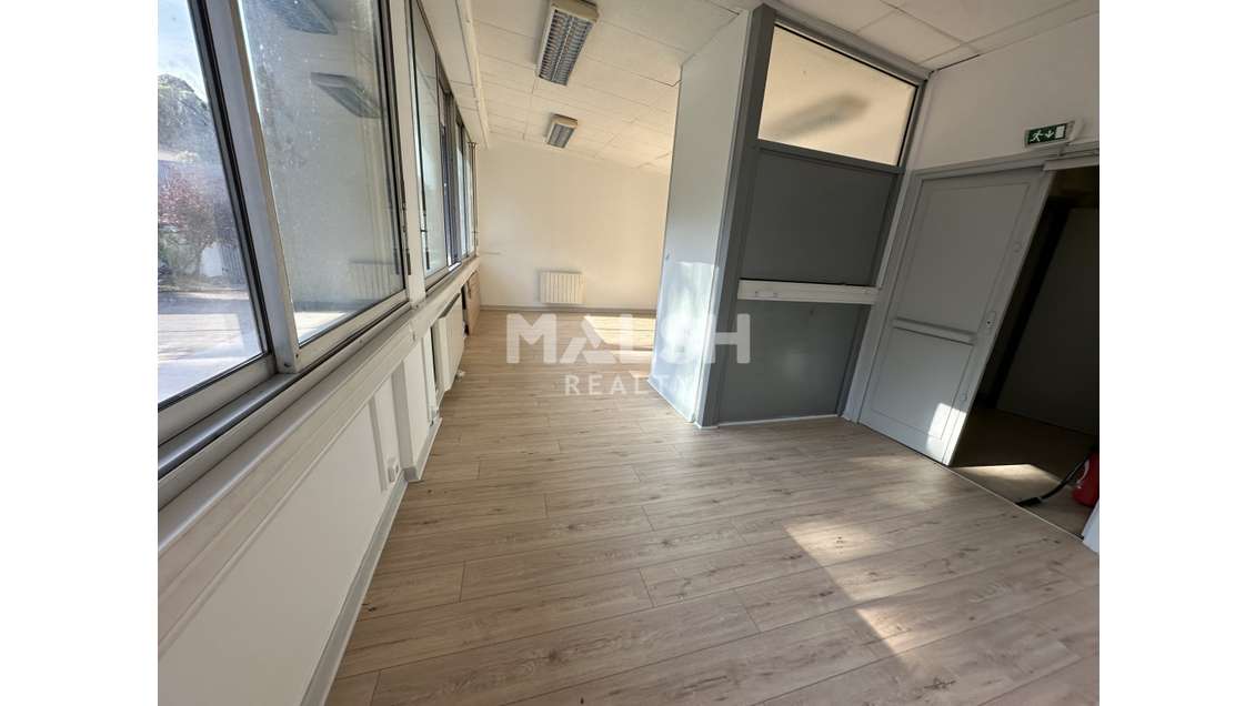 Bureaux à louer 210m² divisibles à Vienne