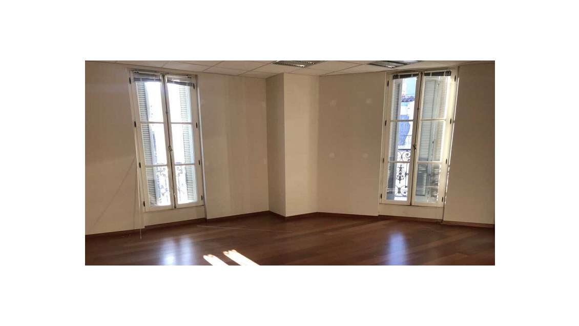 À louer bureaux 1896m² Marseille proche Vieux-Port