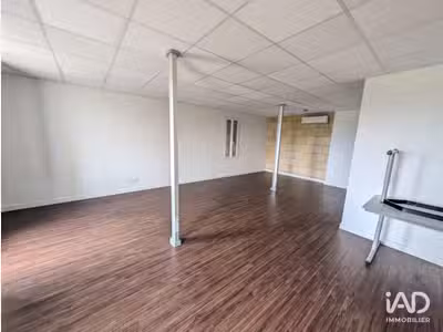 A louer bureau de 80m² en étage à Vignonet