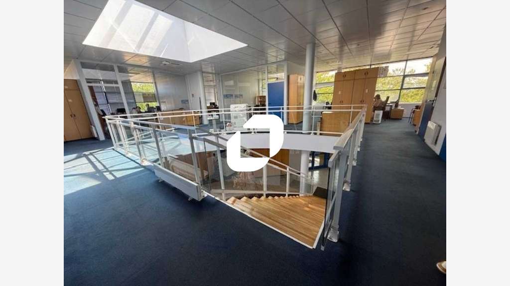 A louer Bureaux 867m² Vigny