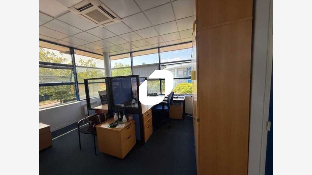 A louer Bureaux 867m² Vigny