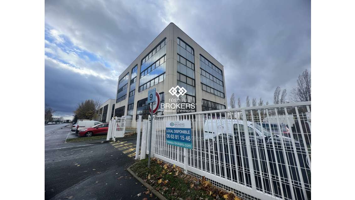 A louer bureau immeuble de standing Courtaboeuf