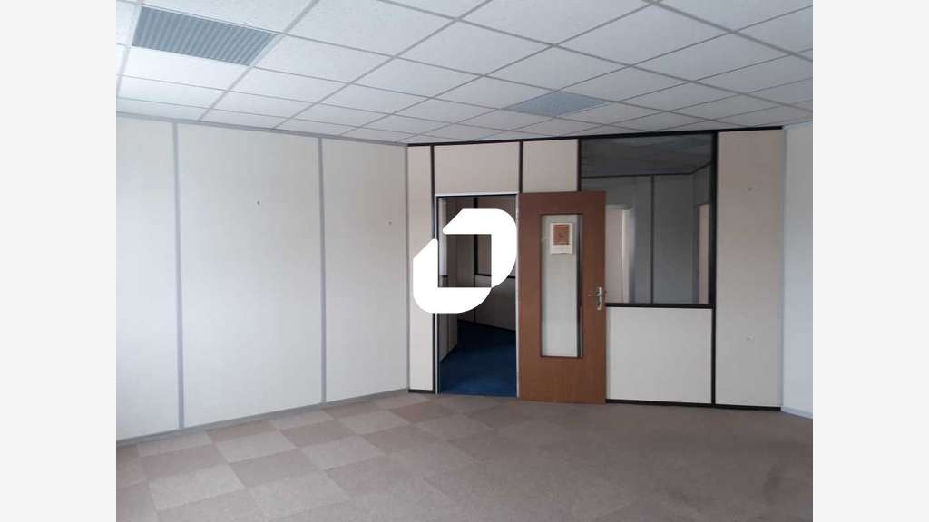 A louer Bureaux 890m² Villebon sur yvette