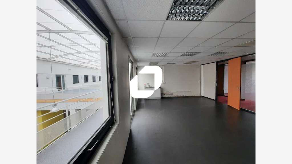 A louer Bureaux 869m² Villebon sur yvette