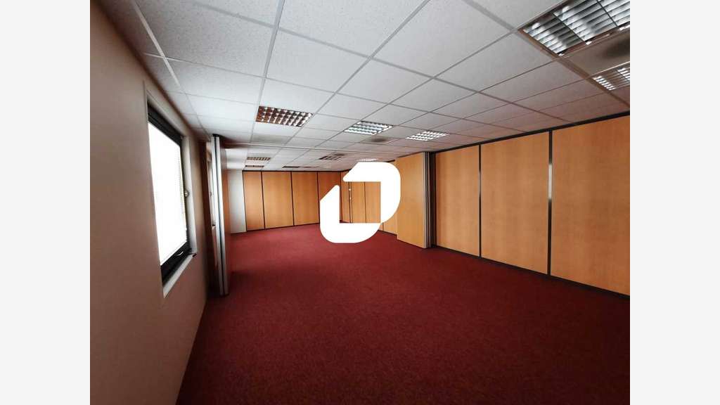 A louer Bureaux 869m² Villebon sur yvette