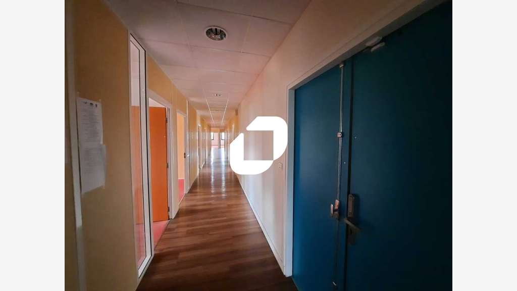 A louer Bureaux 689m² Villebon sur yvette