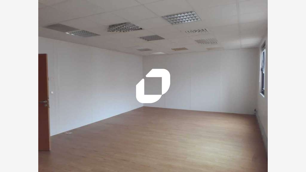 A louer Bureaux 591m² Villebon sur yvette