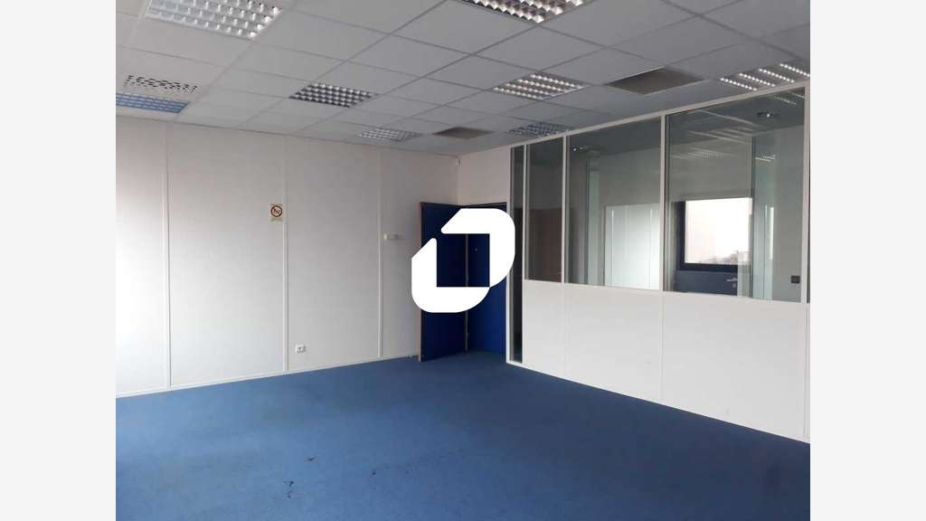 A louer Bureaux 591m² Villebon sur yvette