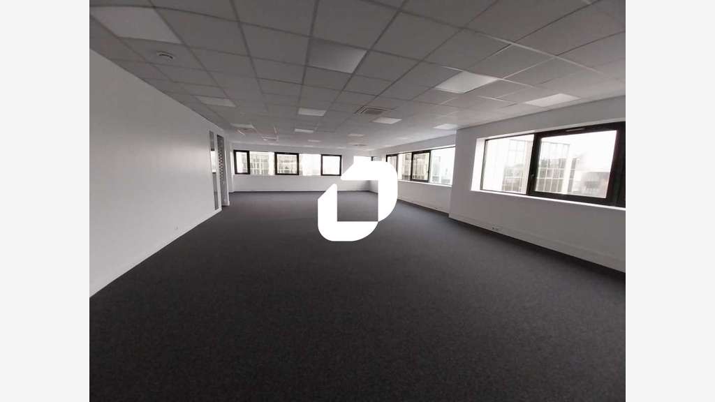 A louer Bureaux 352m² Villebon sur yvette