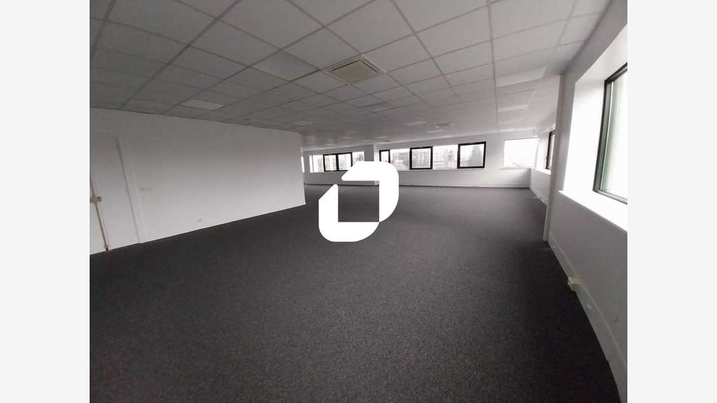 A louer Bureaux 352m² Villebon sur yvette
