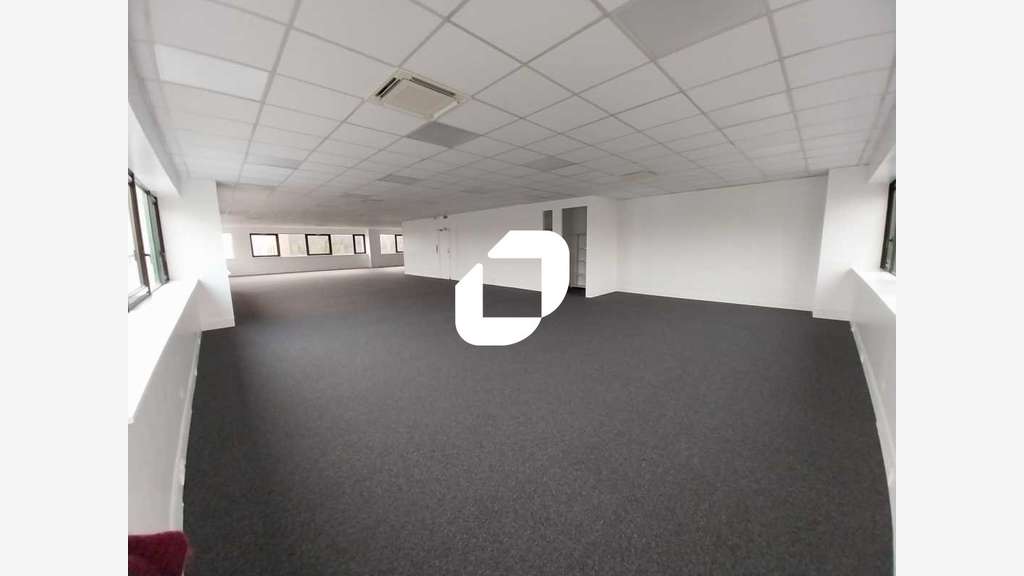 A louer Bureaux 352m² Villebon sur yvette