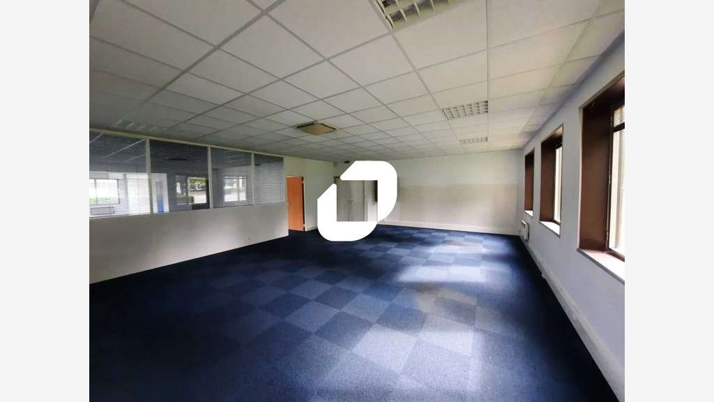 A louer Bureaux 2882m² Villebon sur yvette