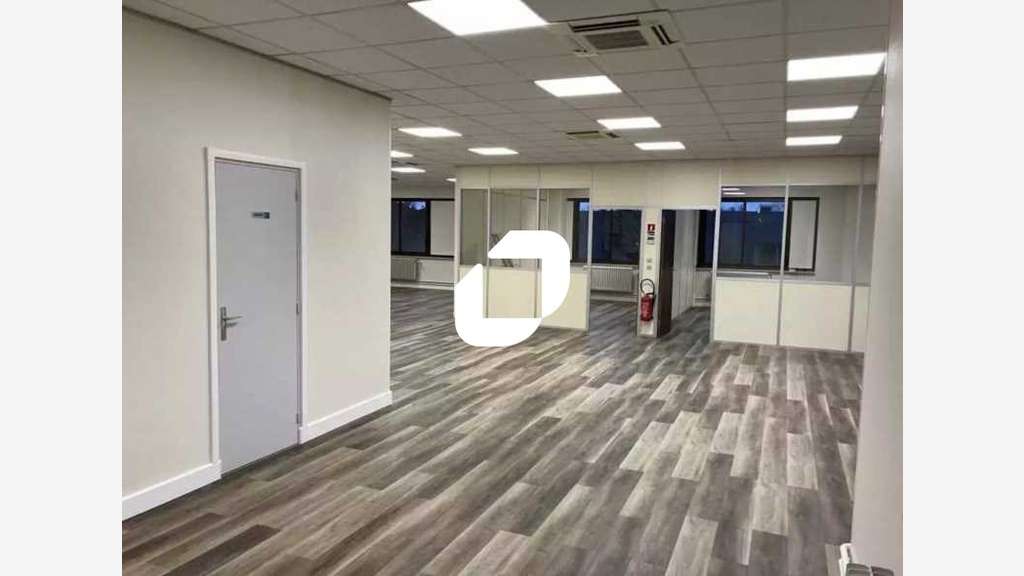 A louer Bureaux 235m² Villebon sur yvette