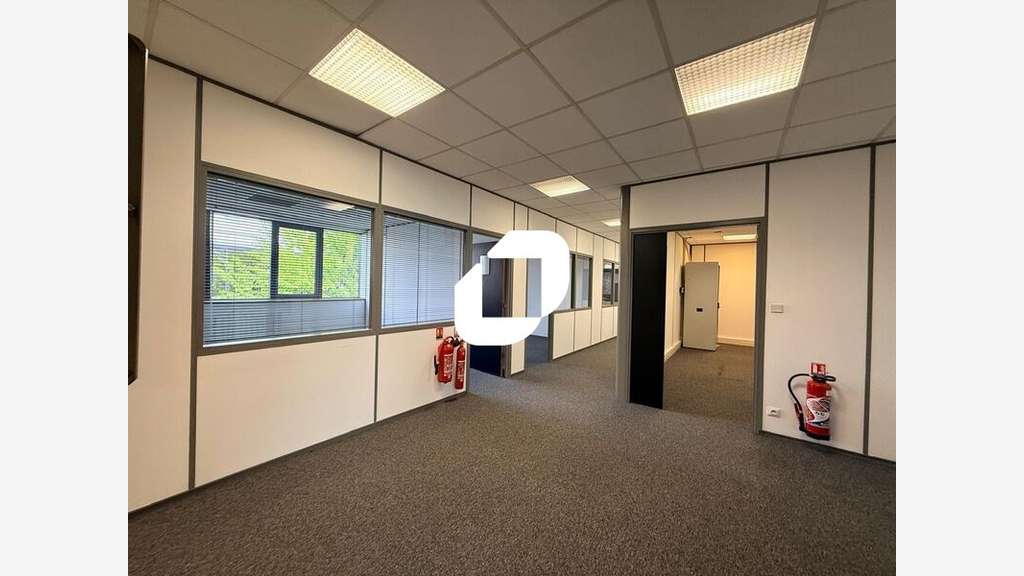 A louer Bureaux 161m² Villebon sur yvette