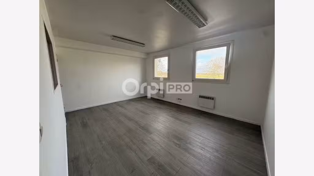 Bureau 35m² à louer à Villecresnes