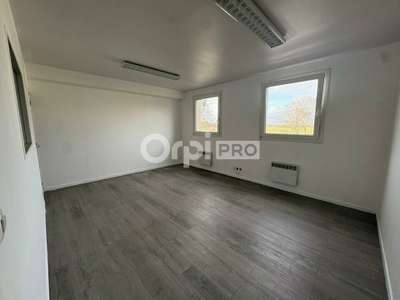 Bureau 35m² à louer à Villecresnes