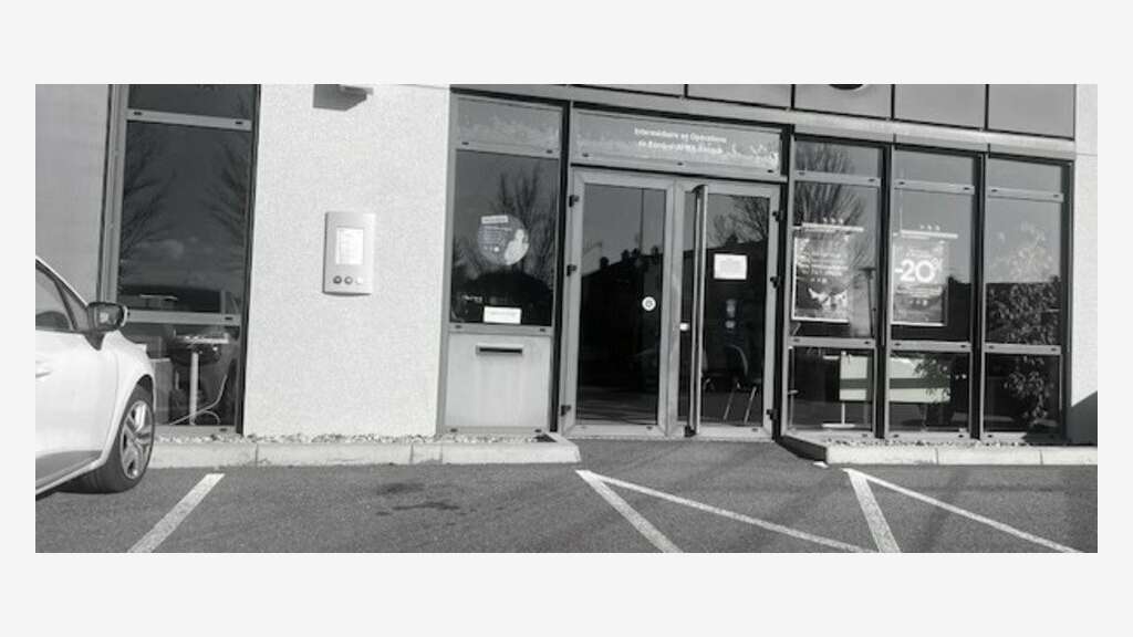 Bureaux 227m² RDC à louer à Villefranche sur Saône