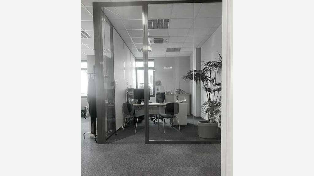 Bureaux 227m² RDC à louer à Villefranche sur Saône