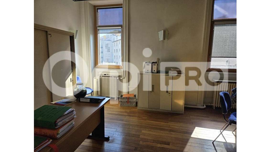 Bureau 480m² à louer à Villefranche